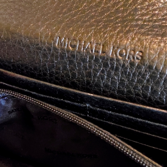 🌺 NEW Michael Kors Black Pebbled Leather Wallet - Picture 5 of 12